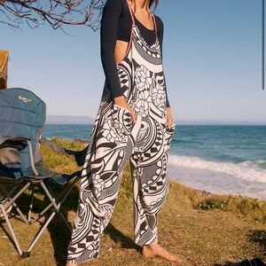 *Rare* Like-new FP Movement Hot Shot Printed Onesie Padma Black Combo - M